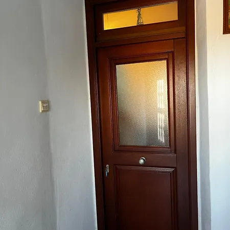 Apartment Kioura's